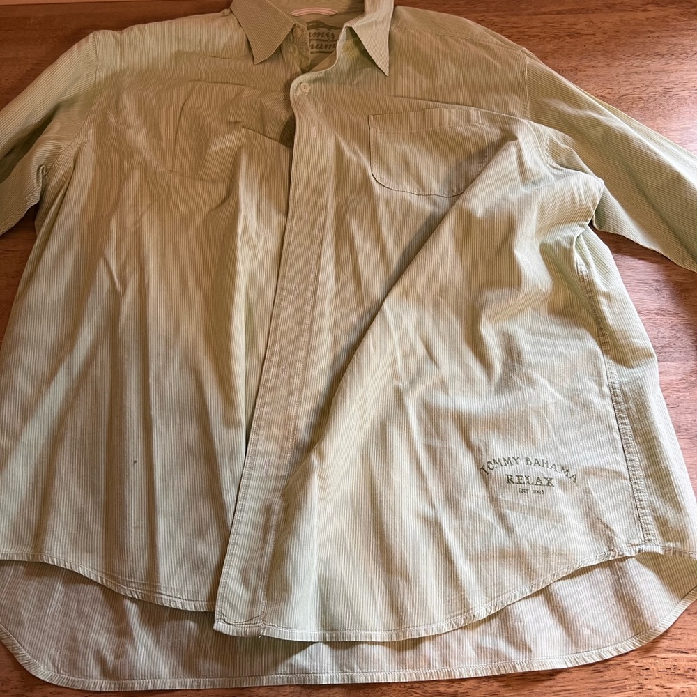 Tommy Bahama Button Up Shirt Men’s XL  Relax Fit Casual Long Sleeve